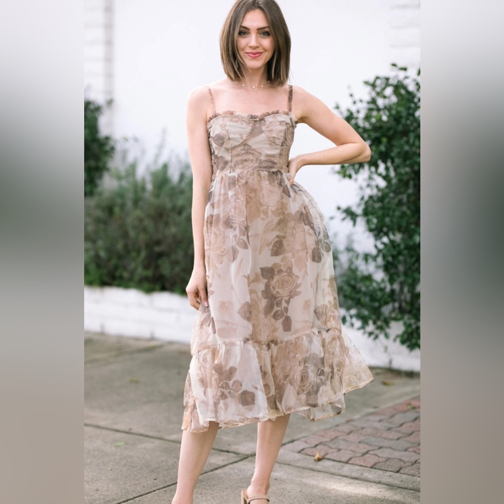 Storia Emerson Sweetheart Midi Dress